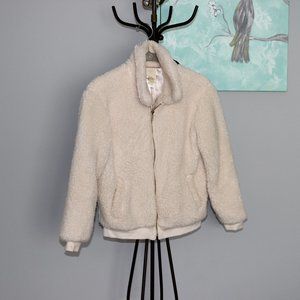 Girls Forever 21 off white fluffy jacket S-11/12